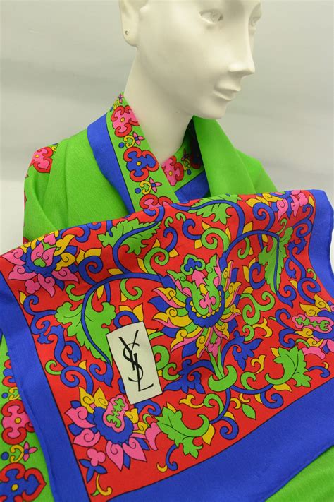 ysl foulard